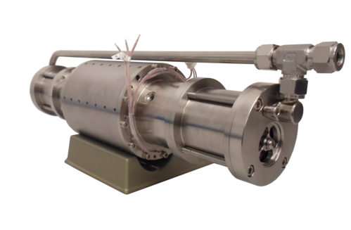 Cryogenic piston pump with a capacity of 1,000 l/h of liquid helium (LHe)