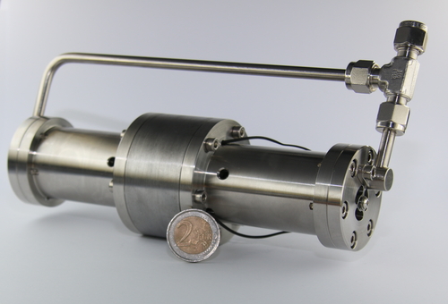 Piston pump with 60 l/h capacity of liquid nitrogen (LIN)